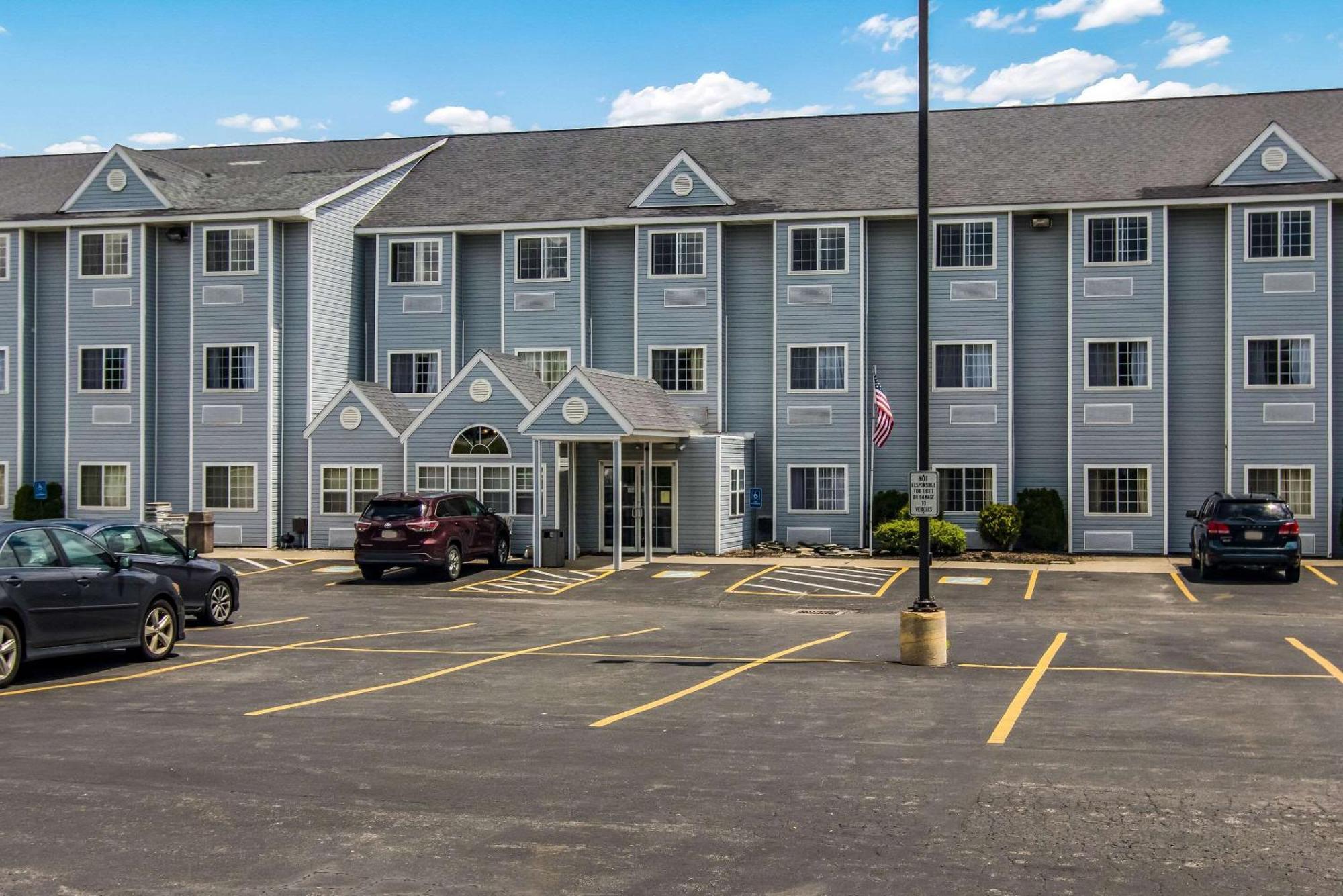 Quality Inn & Suites Grove City-Outlet Mall Exterior foto