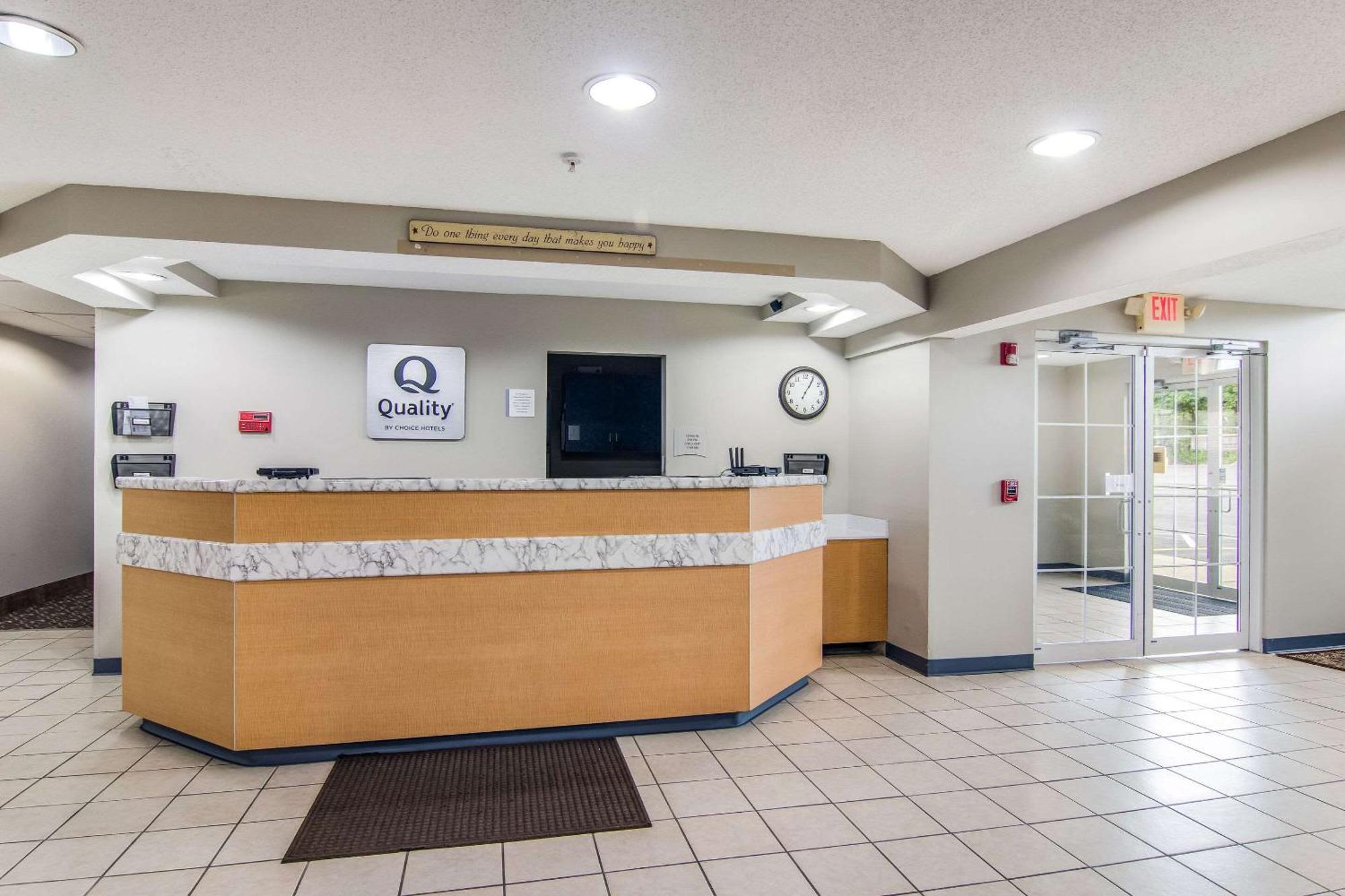 Quality Inn & Suites Grove City-Outlet Mall Exterior foto