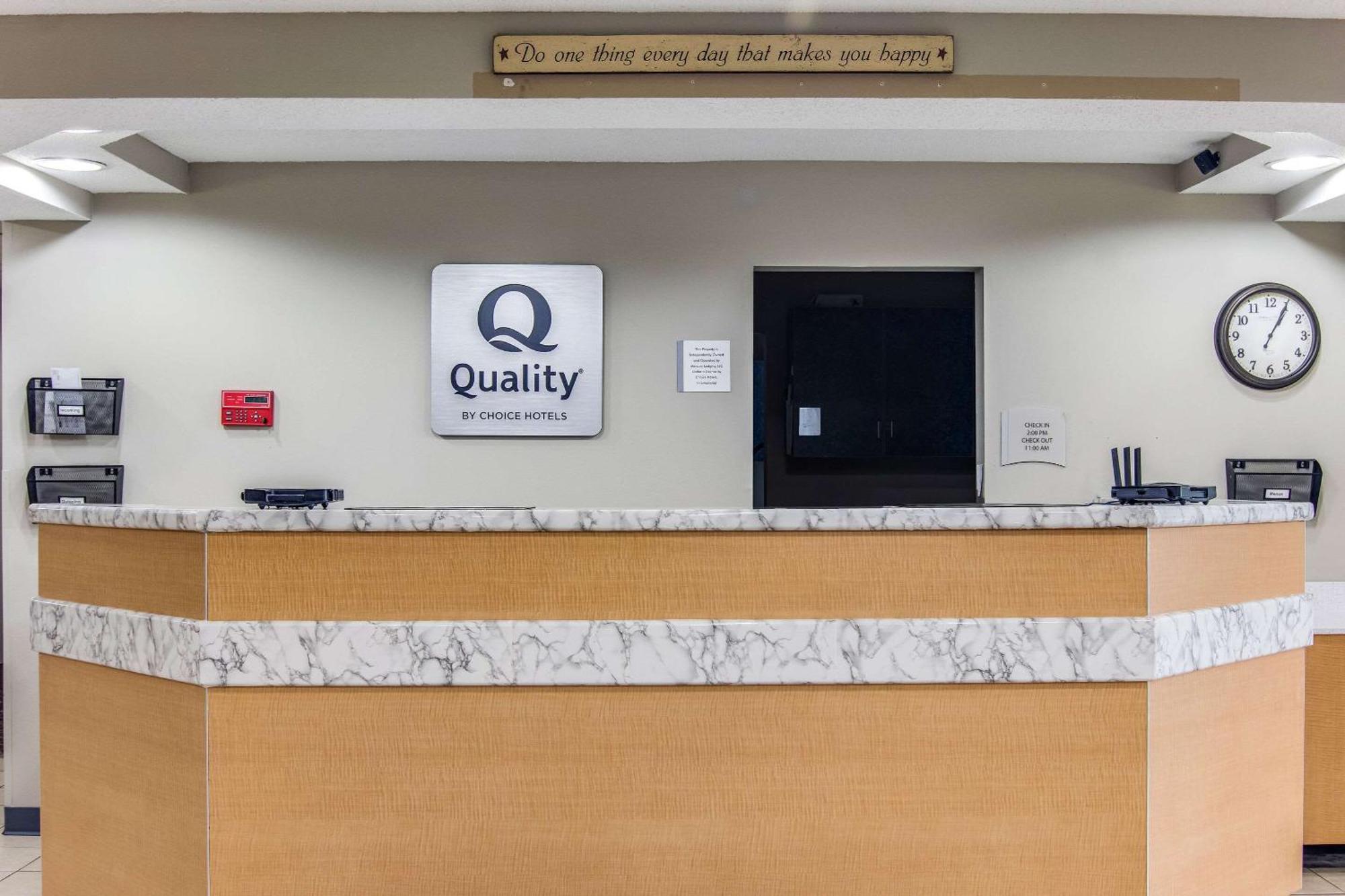 Quality Inn & Suites Grove City-Outlet Mall Exterior foto